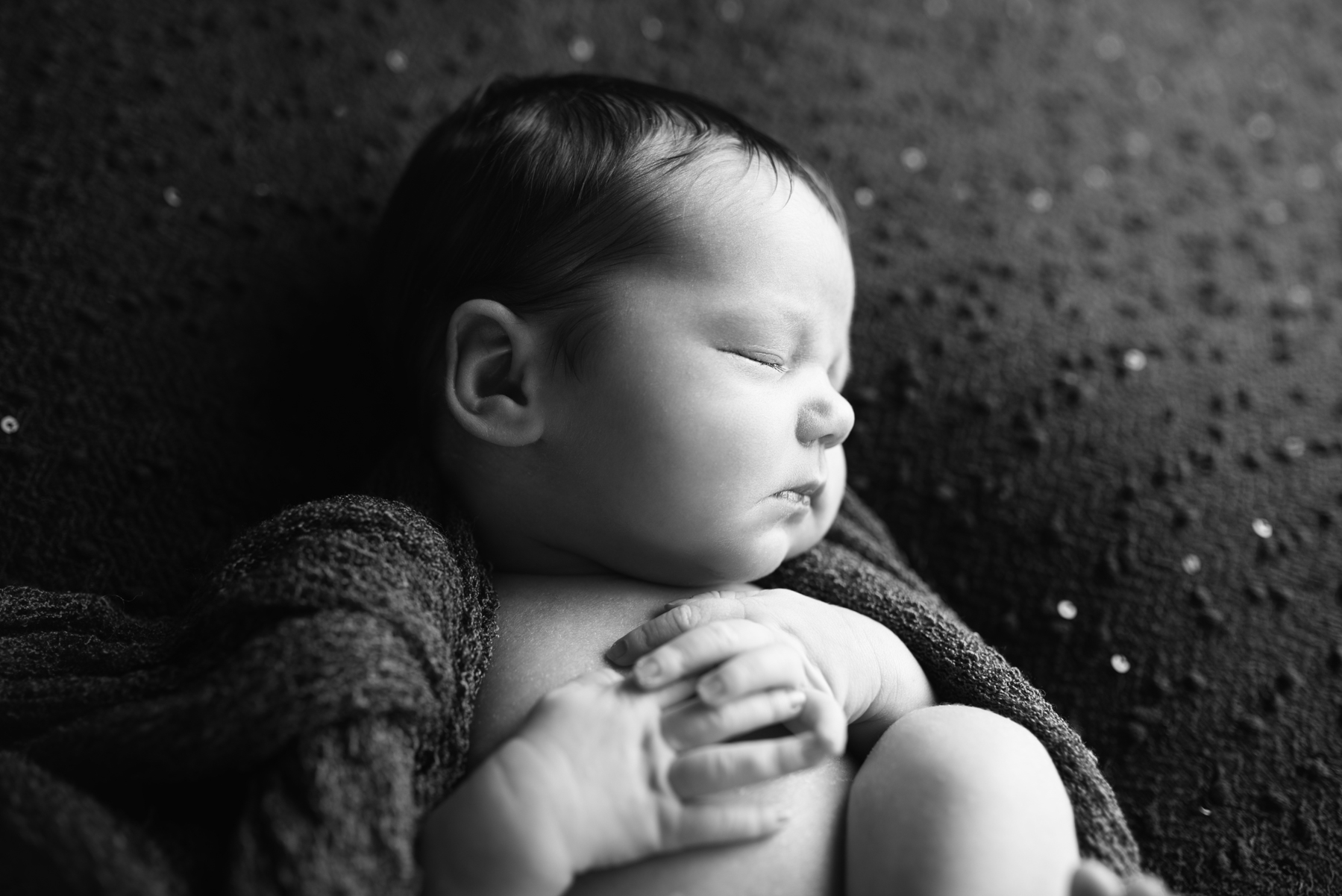 Fotografia noworodkowa, rodzinna, studyjna – Tymon z rodziną