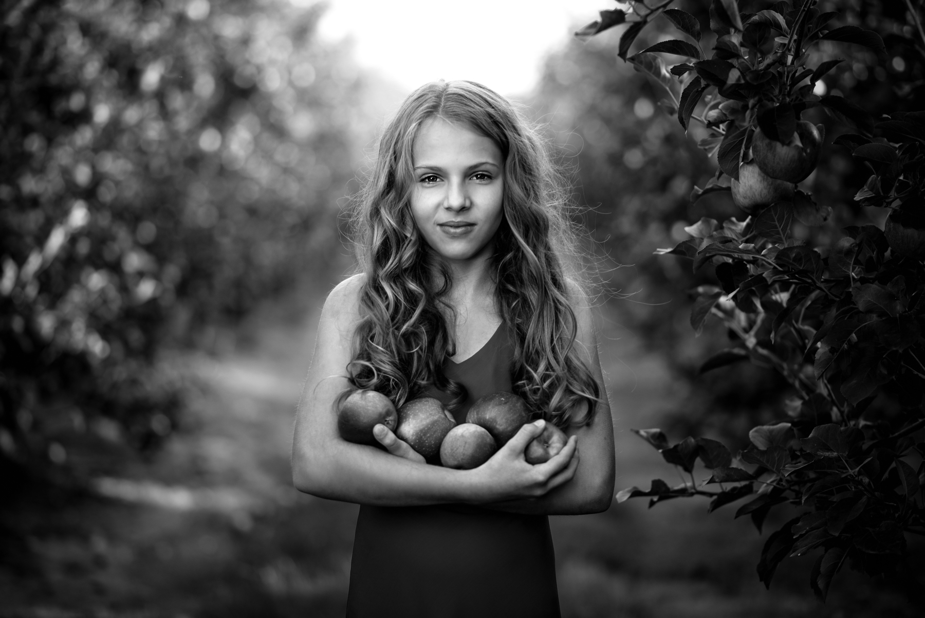 Fotografia dziecięca w sadzie